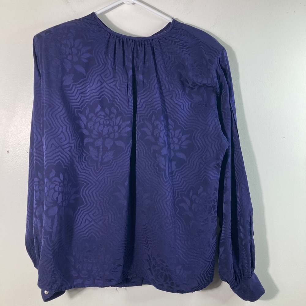 Perry‎ Ellis Silk Blouse Top Back Button Navy Blue Floral Jacquard Size 8